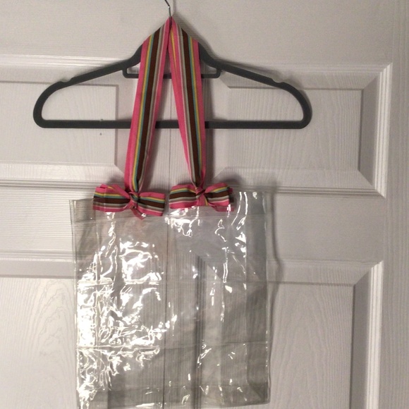NWOT Picture perfect tote - Picture 1 of 4